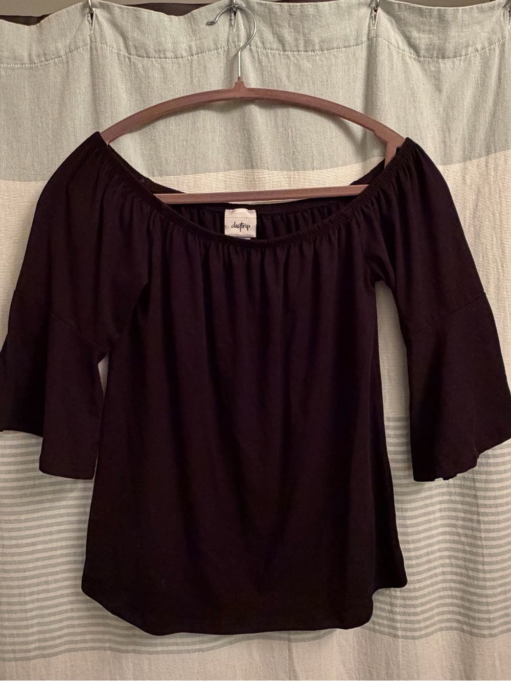 Daytrip over shoulder top